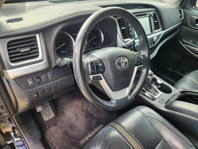 used 2018 Toyota Highlander car, priced at $22,936