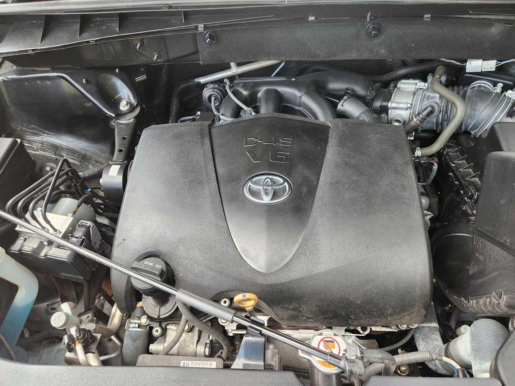 used 2018 Toyota Highlander car, priced at $19,488