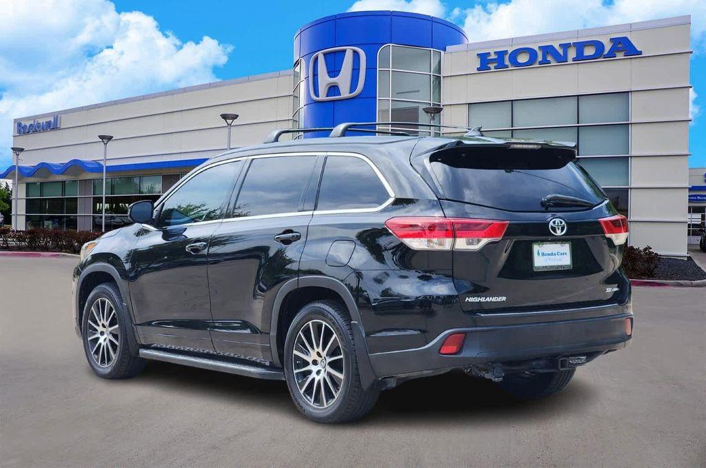 used 2018 Toyota Highlander car, priced at $19,488