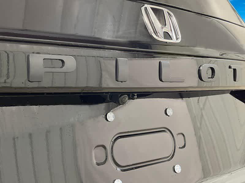 new 2025 Honda Pilot car, priced at $47,832