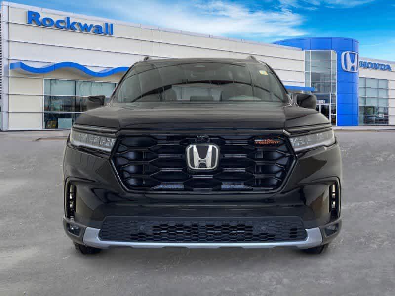 new 2025 Honda Pilot car, priced at $47,832