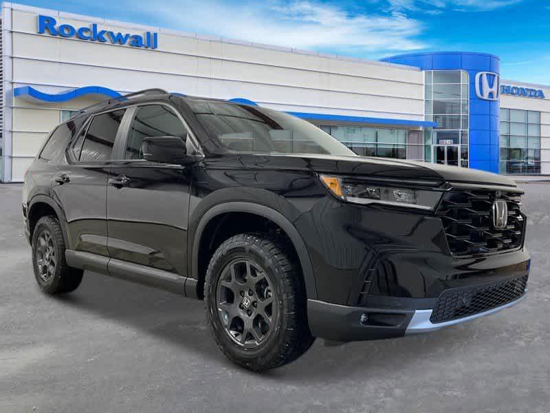 new 2025 Honda Pilot car, priced at $47,832