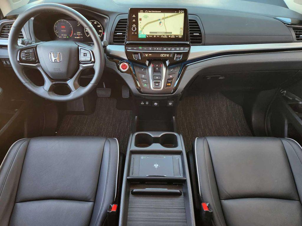 used 2025 Honda Odyssey car, priced at $41,977