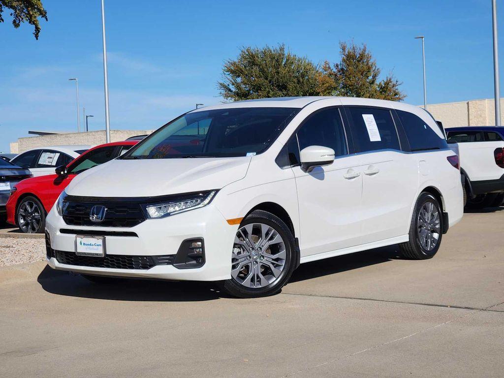 used 2025 Honda Odyssey car, priced at $41,977