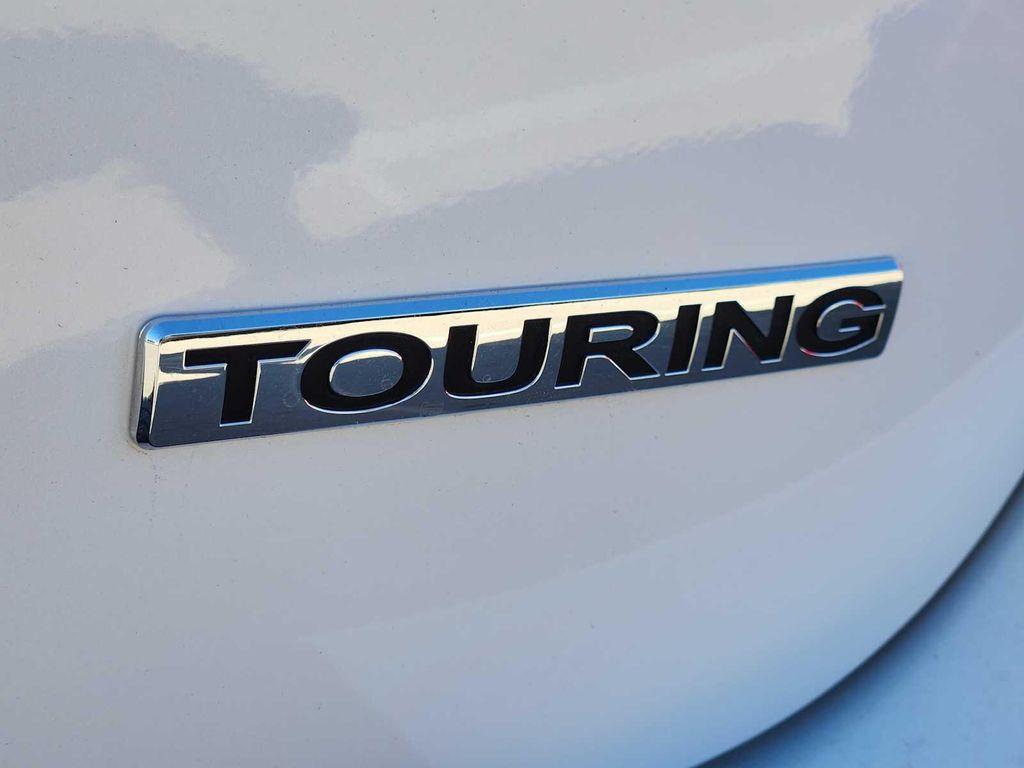 used 2025 Honda Odyssey car, priced at $41,977