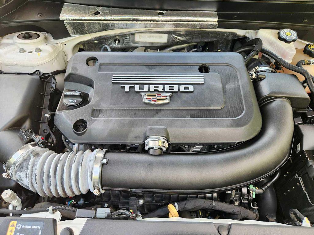 used 2021 Cadillac XT4 car, priced at $22,017