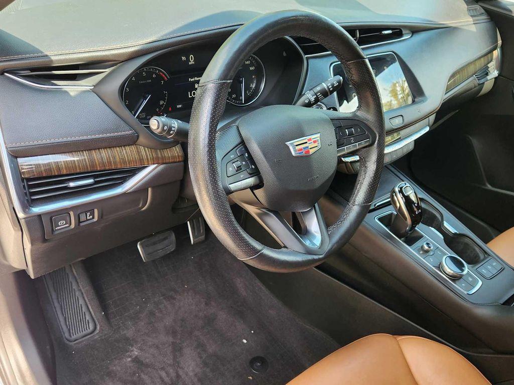 used 2021 Cadillac XT4 car, priced at $22,017