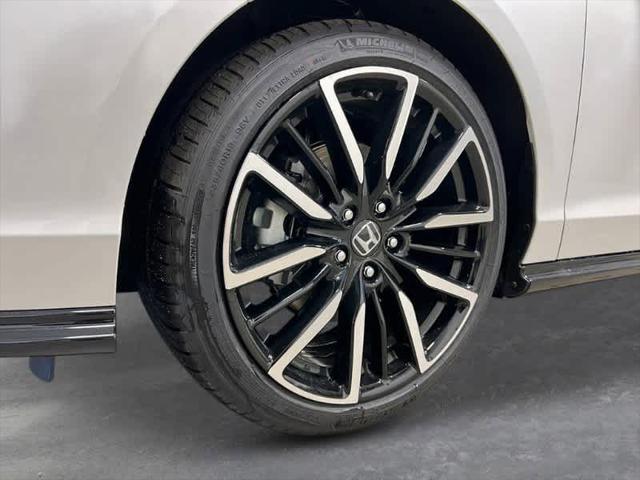 new 2025 Honda Accord Hybrid car, priced at $39,905