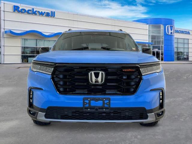 new 2025 Honda Pilot car, priced at $48,214