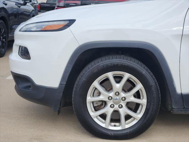 used 2018 Jeep Cherokee car, priced at $14,839