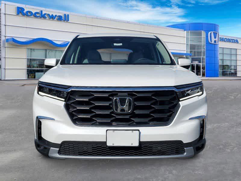 new 2025 Honda Pilot car, priced at $41,825