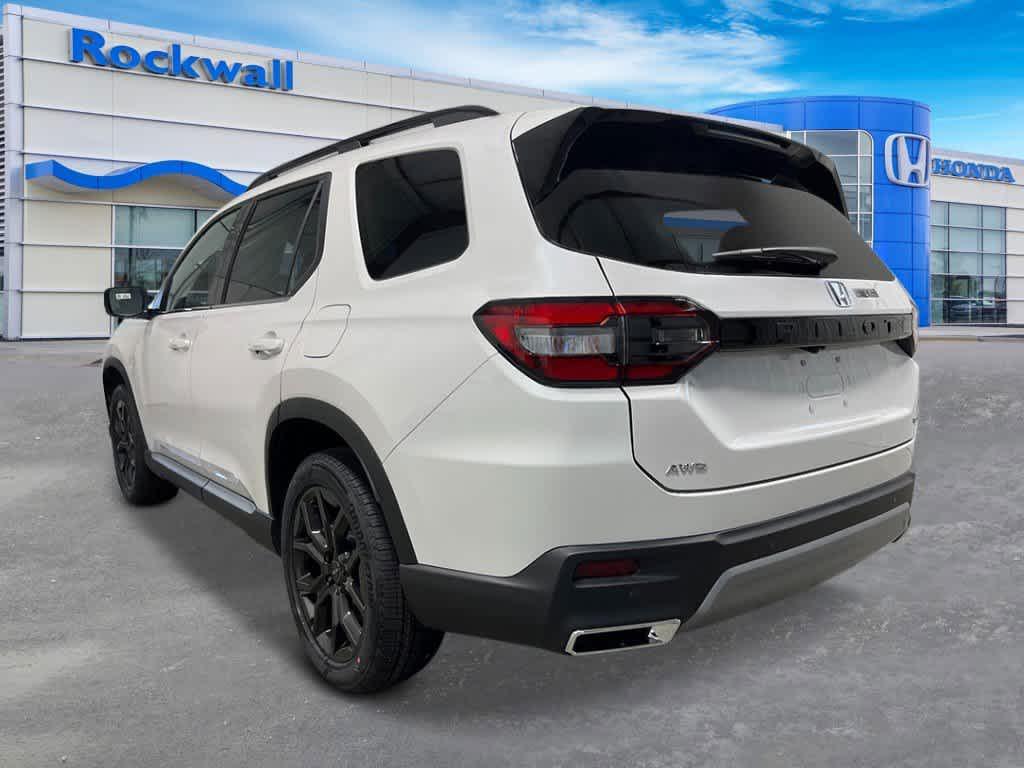 new 2025 Honda Pilot car, priced at $49,121