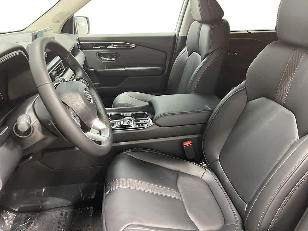 new 2025 Honda Pilot car, priced at $49,121