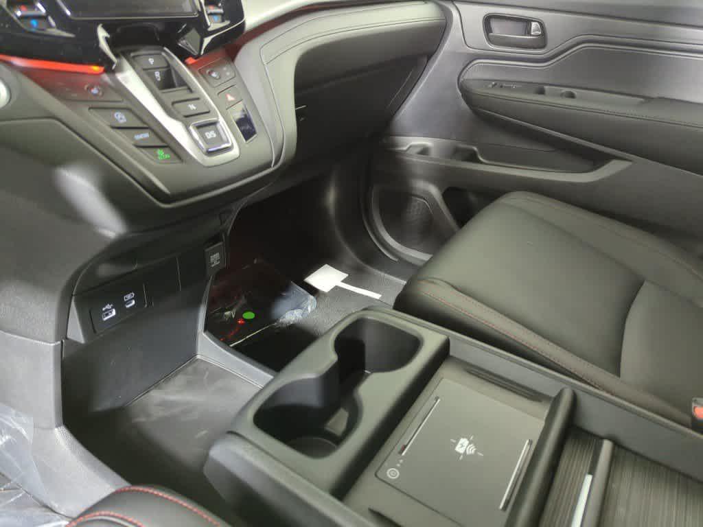 new 2026 Honda Odyssey car, priced at $46,395