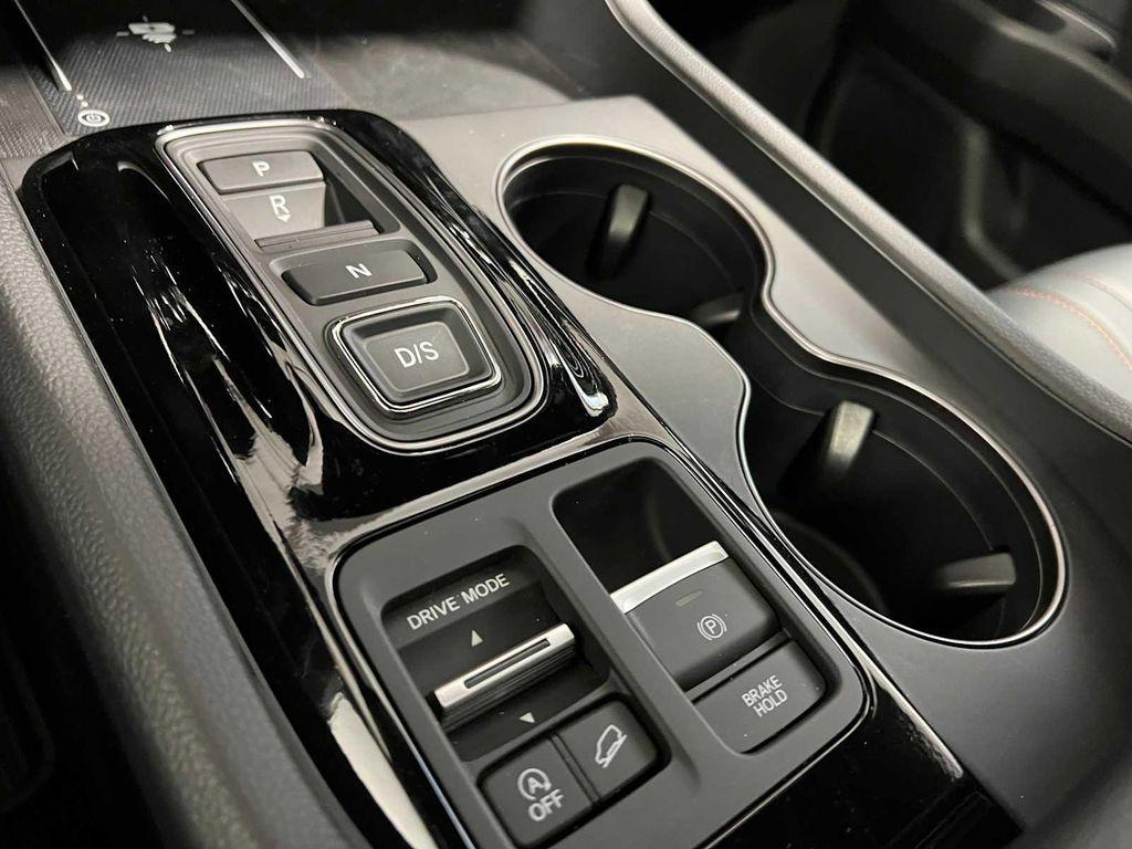 new 2025 Honda Pilot car, priced at $47,832