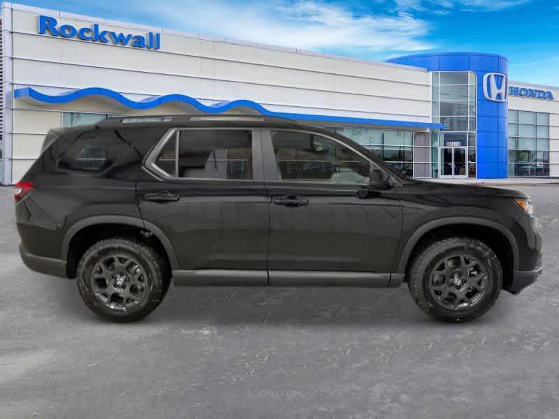 new 2025 Honda Pilot car, priced at $47,832