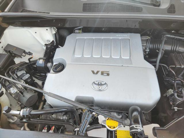 used 2013 Toyota Highlander car, priced at $10,991