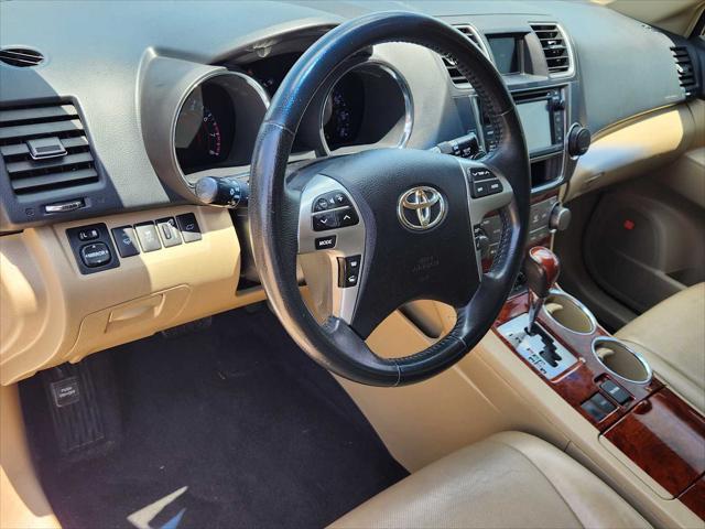 used 2013 Toyota Highlander car, priced at $10,991