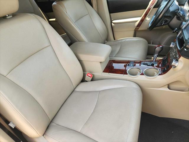 used 2013 Toyota Highlander car, priced at $10,991