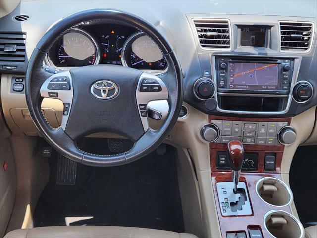 used 2013 Toyota Highlander car, priced at $10,991