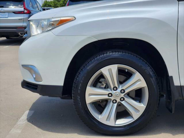 used 2013 Toyota Highlander car, priced at $10,991