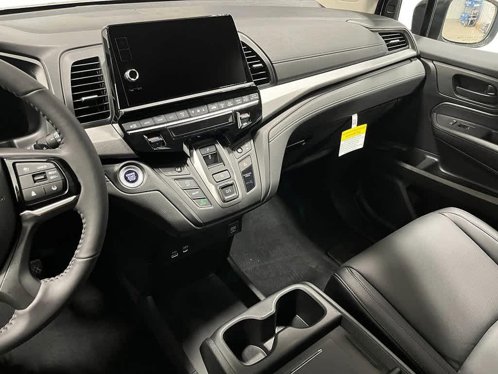 new 2026 Honda Odyssey car, priced at $45,110