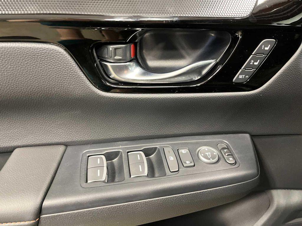 new 2026 Honda CR-V Hybrid car, priced at $40,658