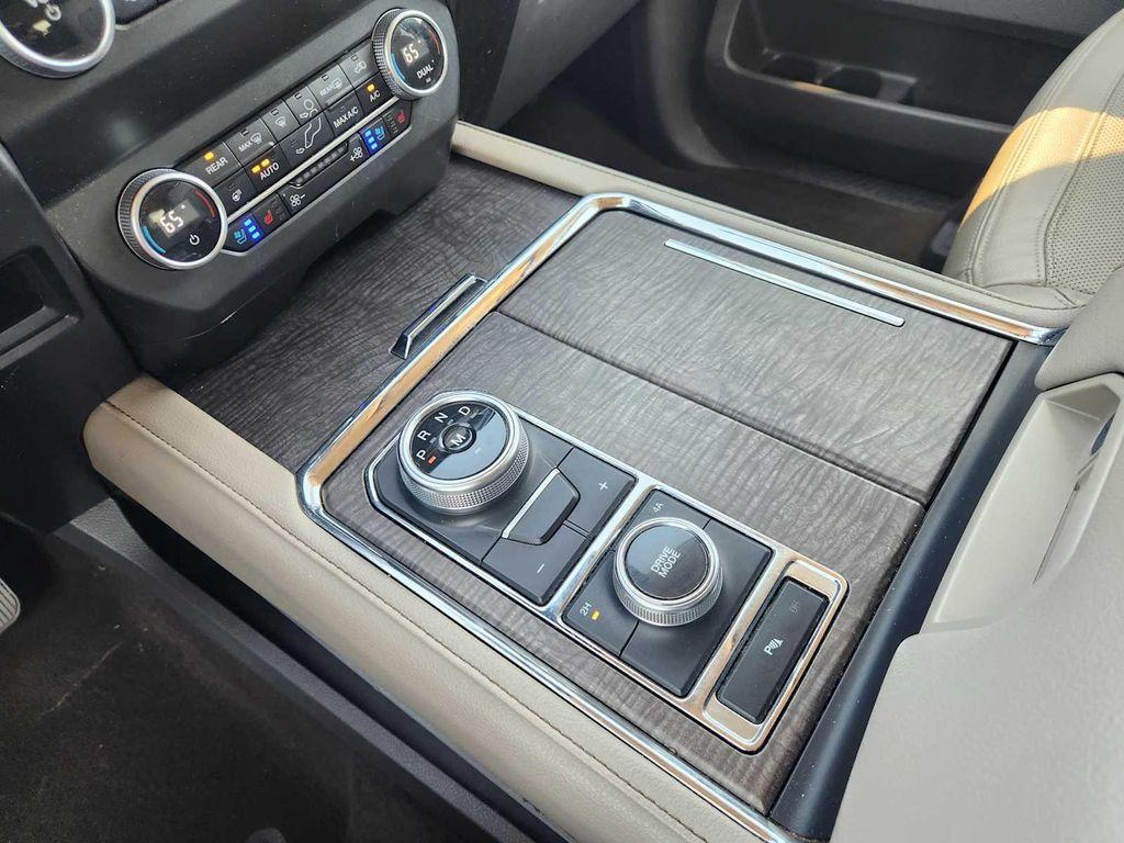 used 2021 Ford Expedition car, priced at $38,897