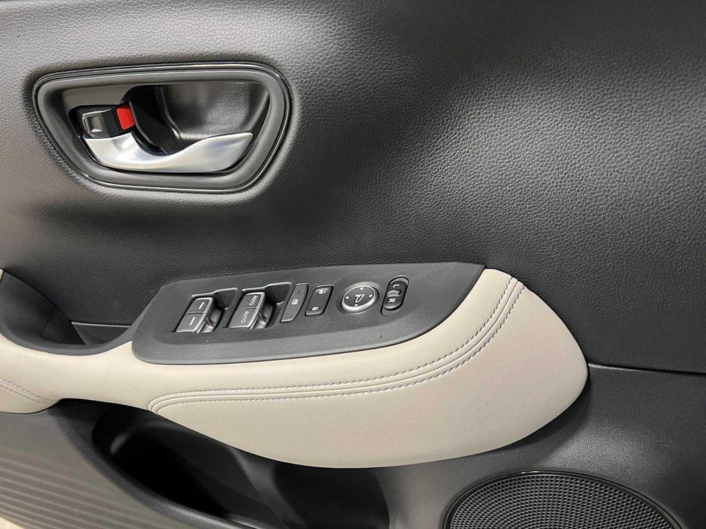 new 2025 Honda HR-V car, priced at $32,750