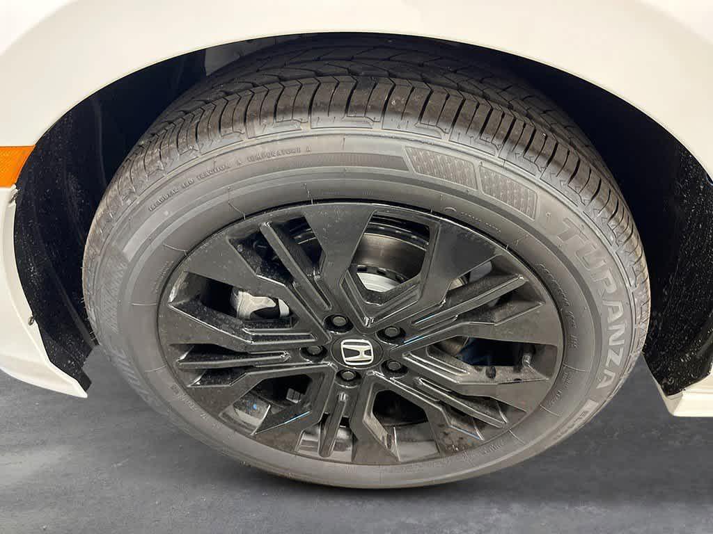 new 2026 Honda Odyssey car, priced at $45,845