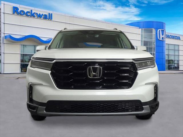 new 2025 Honda Pilot car, priced at $50,950