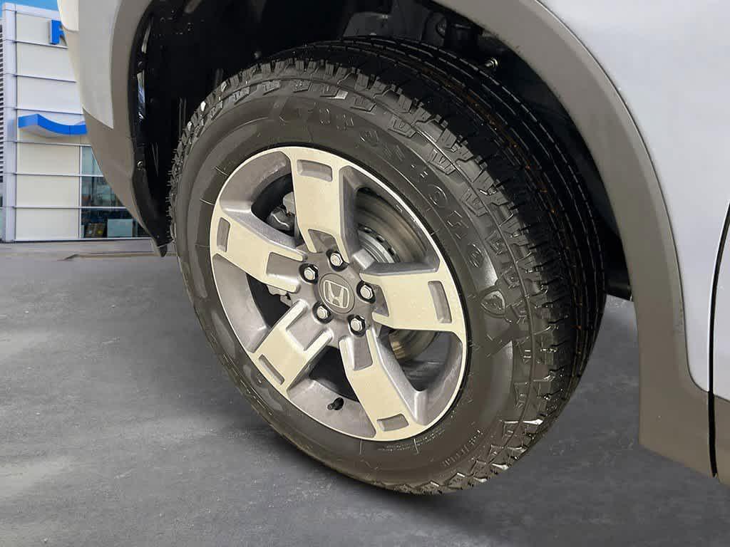 new 2025 Honda Ridgeline car, priced at $42,192
