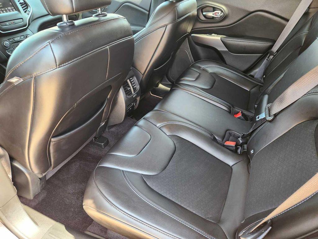 used 2019 Jeep Cherokee car, priced at $14,929