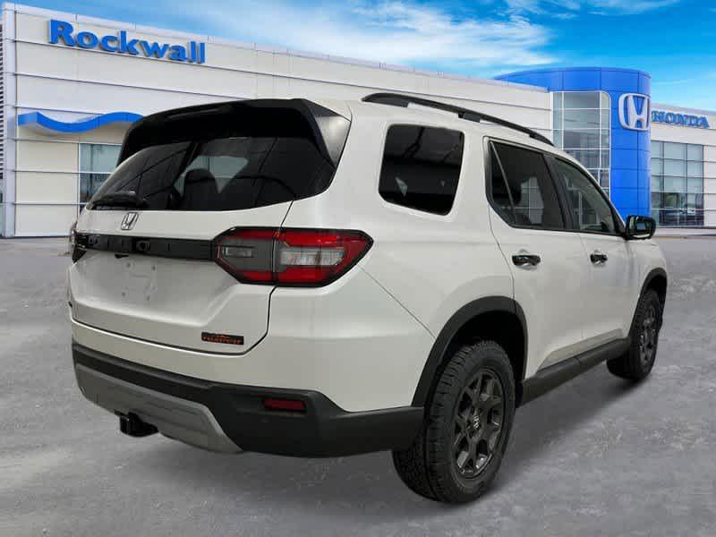 new 2025 Honda Pilot car, priced at $48,214