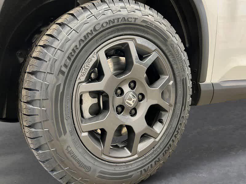 new 2025 Honda Pilot car, priced at $48,214