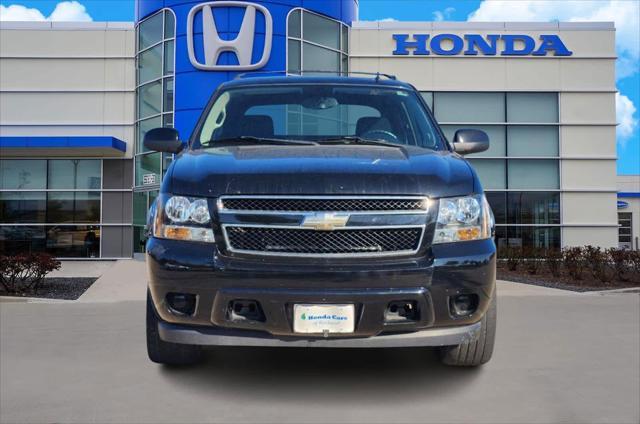 used 2011 Chevrolet Avalanche car, priced at $12,988