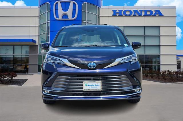 used 2024 Toyota Sienna car, priced at $57,881