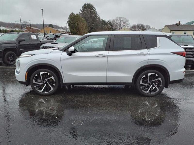 used 2022 Mitsubishi Outlander car, priced at $22,480