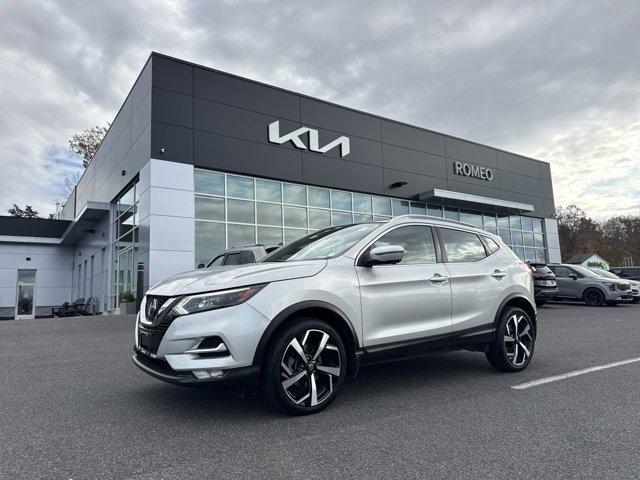 used 2020 Nissan Rogue Sport car, priced at $18,000