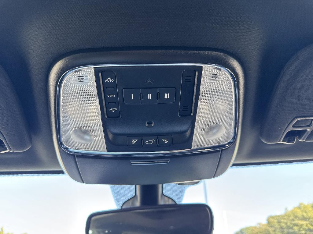 used 2021 Jeep Grand Cherokee car, priced at $25,499