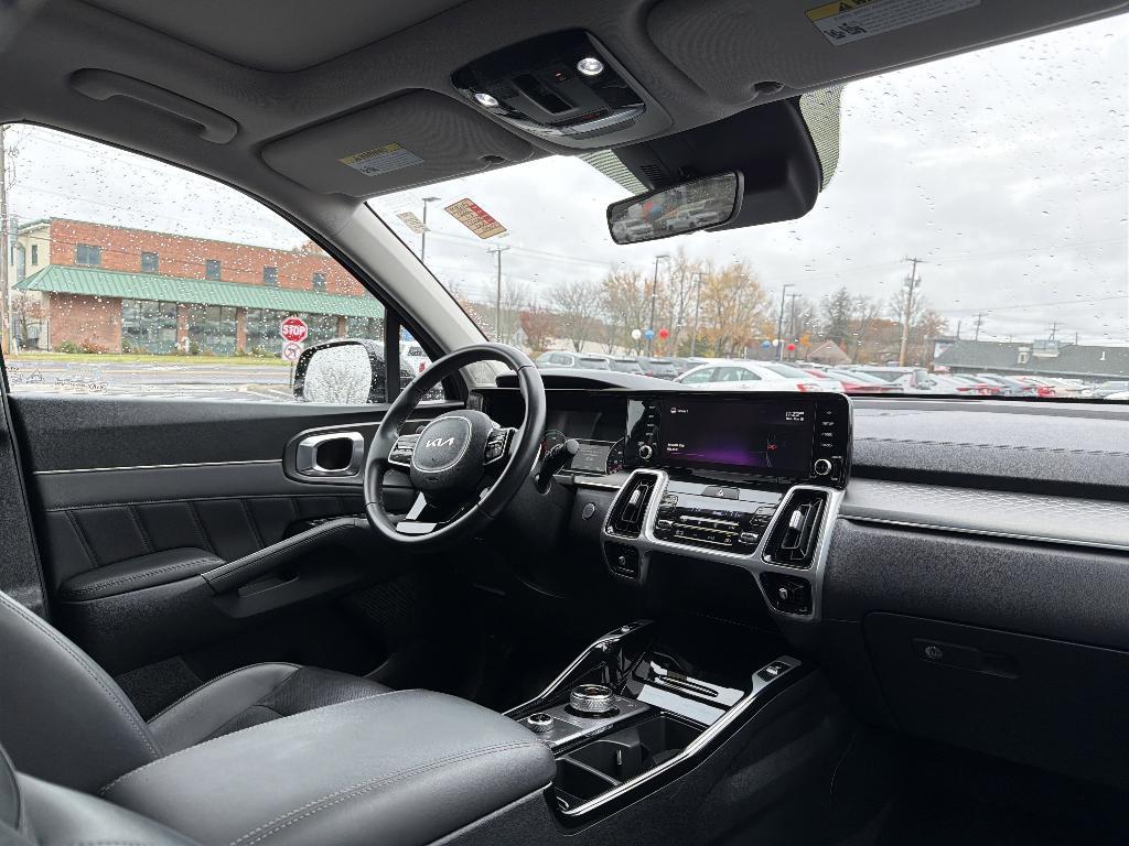 used 2022 Kia Sorento Plug-In Hybrid car, priced at $26,799