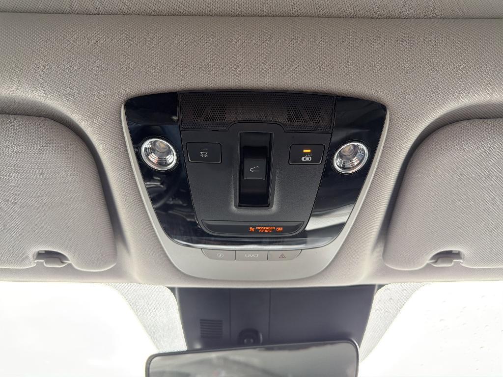 used 2022 Kia Sorento Plug-In Hybrid car, priced at $26,799