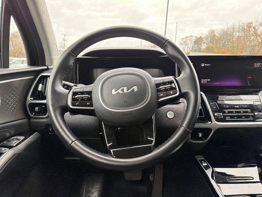 used 2022 Kia Sorento Plug-In Hybrid car, priced at $26,799
