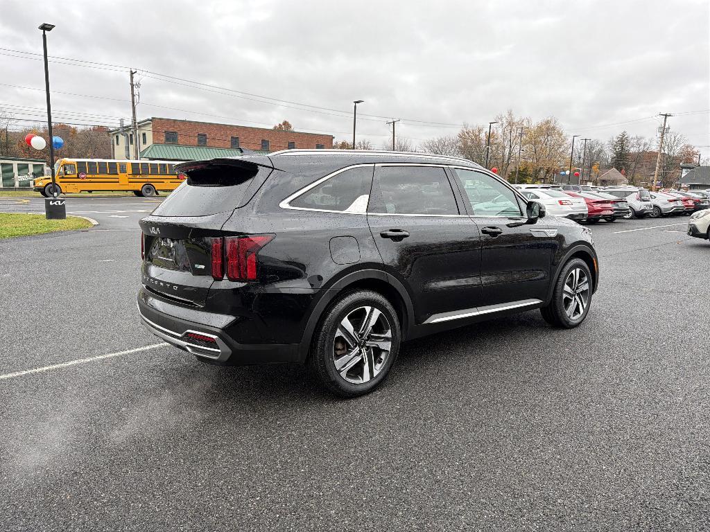 used 2022 Kia Sorento Plug-In Hybrid car, priced at $26,799