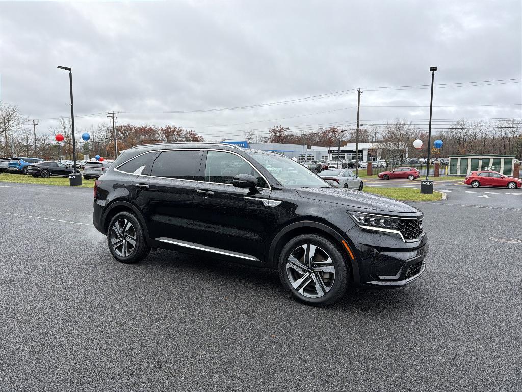 used 2022 Kia Sorento Plug-In Hybrid car, priced at $26,799