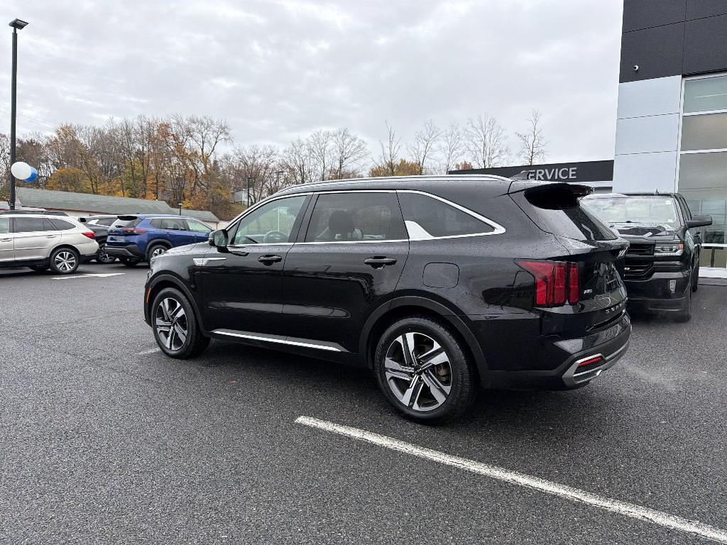 used 2022 Kia Sorento Plug-In Hybrid car, priced at $26,799