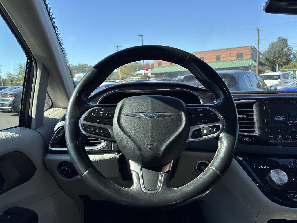 used 2019 Chrysler Pacifica car