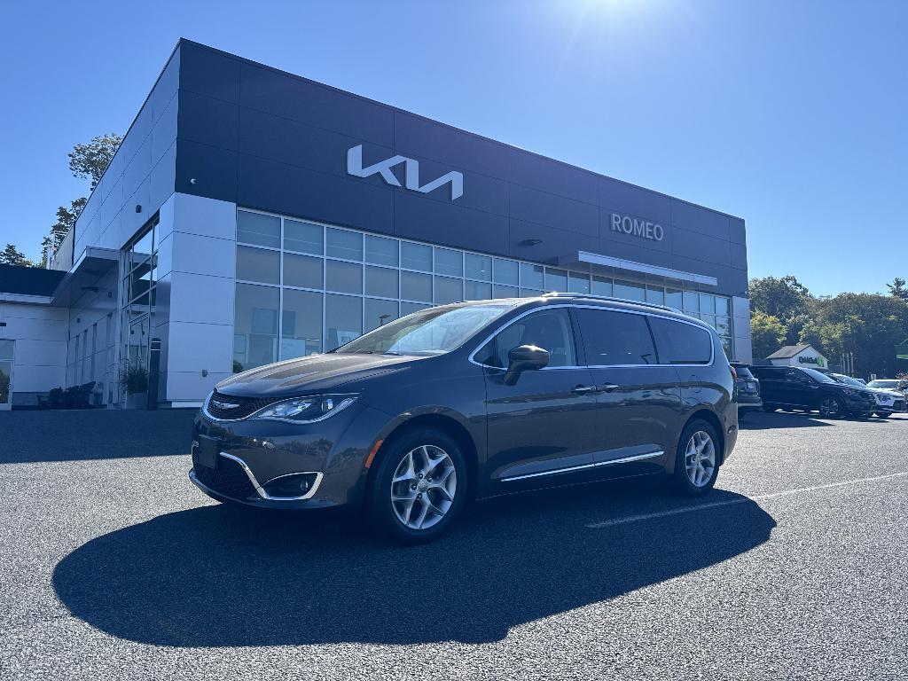 used 2019 Chrysler Pacifica car