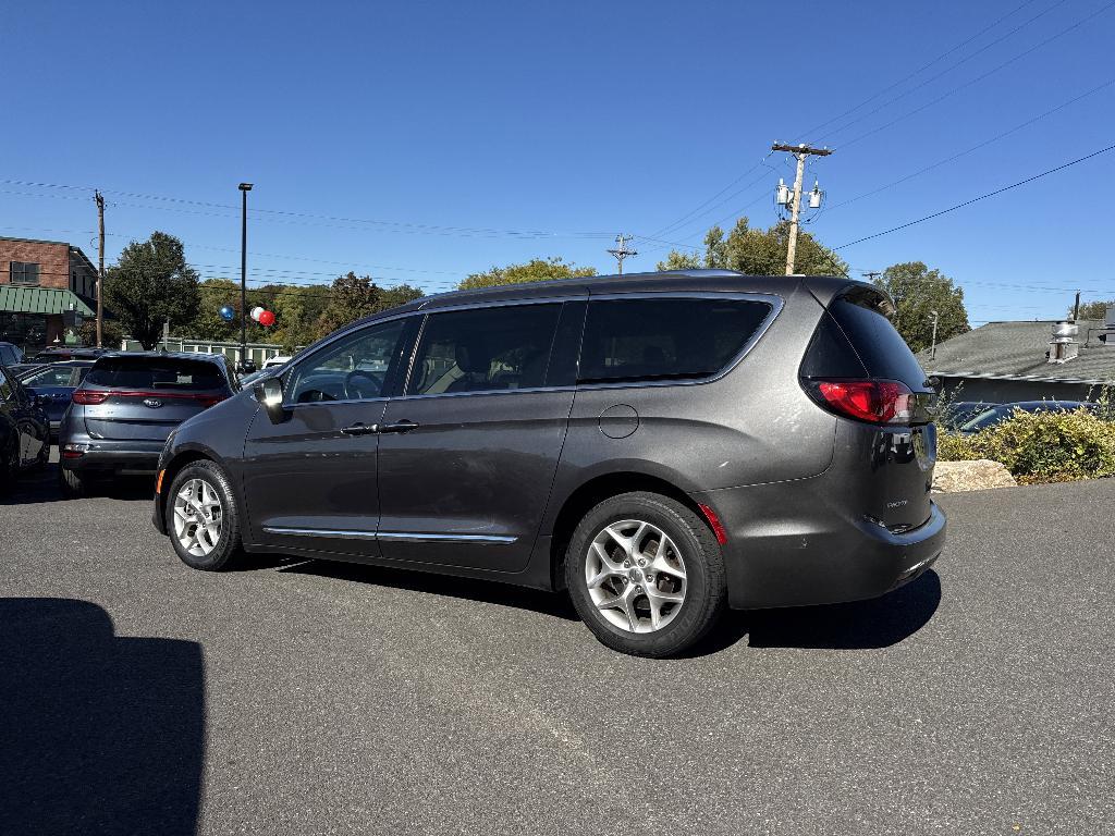 used 2019 Chrysler Pacifica car