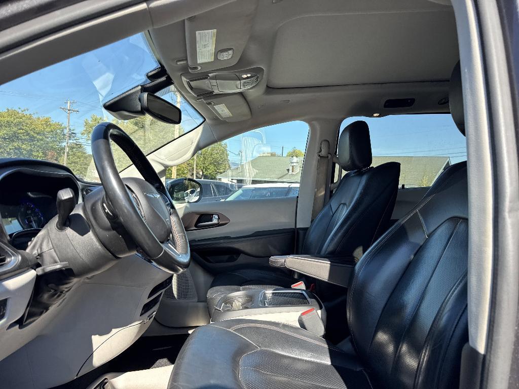 used 2019 Chrysler Pacifica car